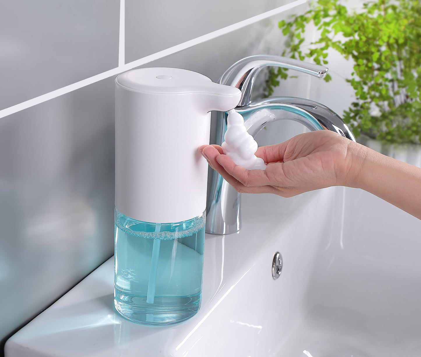 Automatic Induction Foam Soap Dispenser Hand Sanitizer Dispenser Smart Soap Dispenser