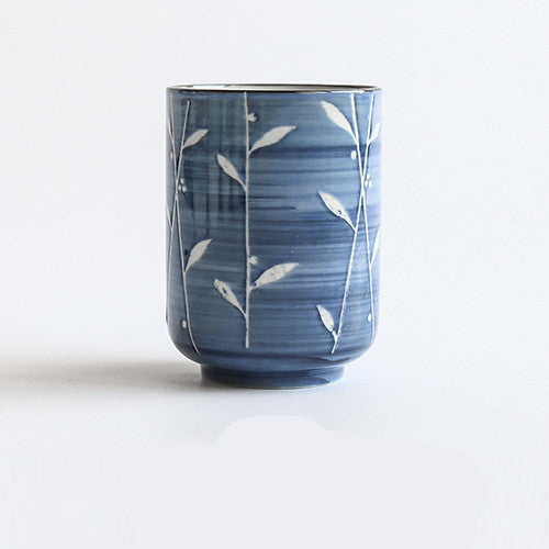 Japanese Style Handmade Painted Blue And White Porcelain Tea Cup