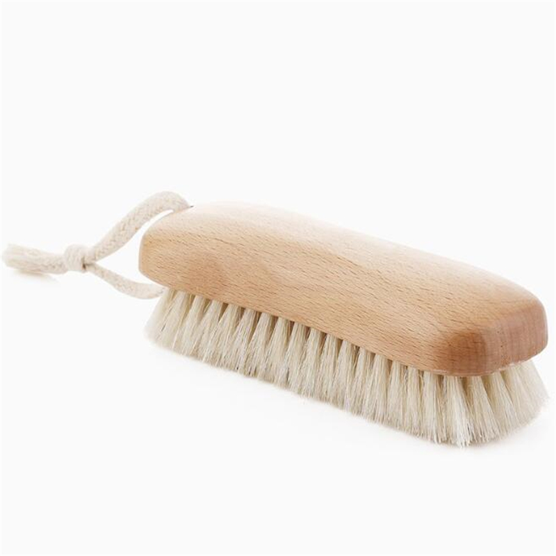 Bristle shoe brush