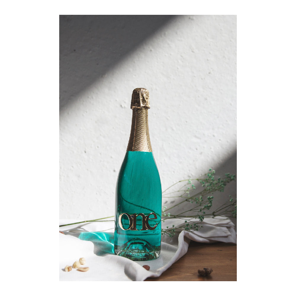 Sparkling Wine ONE Gold Blue 75 cl