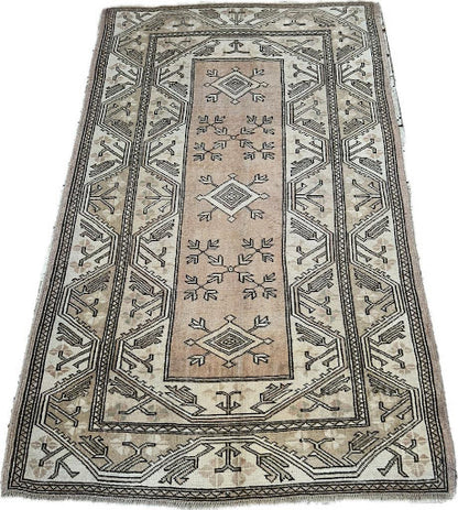 Authentic Anatolian Handmade Rug - Traditional Turkish Wool Carpets for Timeless Elegance